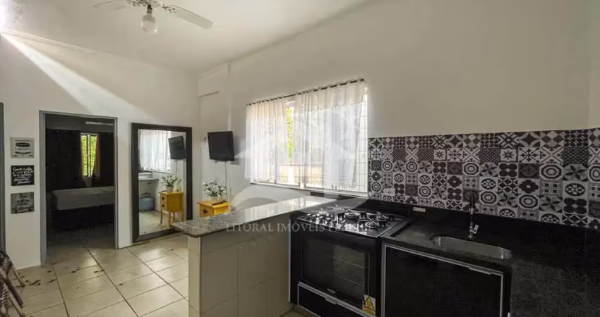Apartamento sobreloja à venda , 1 quarto(s),  sendo 0 suíte(s) (sobreloja) no bairro centro, 500 metros da praia, peruíbe-sp