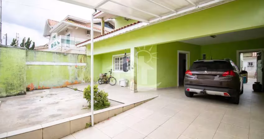 Casa sobrado à venda , 4 quarto(s),  sendo 2 suíte(s)  no bairro jardim icaraiba, 100 metros da praia, peruíbe-sp