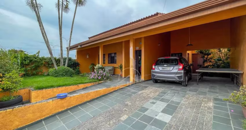 Casa térrea à venda com piscina, 3 quarto(s),  sendo 1 suíte(s)  no bairro ribamar, 600 metros da praia, peruíbe-sp