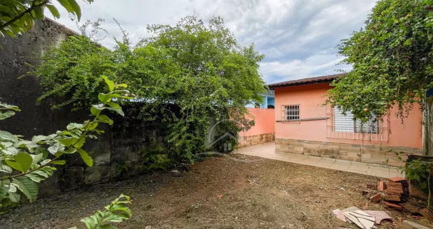 Casa Térrea à venda , 2 quarto(s),  sendo 1 suíte(s)  no bairro Park DAville, 1200 metros da praia, Peruíbe-SP