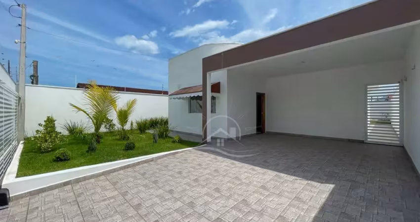 Casa térrea à venda com piscina, 3 quarto(s),  sendo 1 suíte(s)  no bairro jardim beira mar, 900 metros da praia, peruíbe-sp