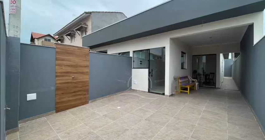 Casa térrea à venda , 2 quarto(s),  sendo 1 suíte(s)  no bairro jardim márcia, 1300 metros da praia, peruíbe-sp