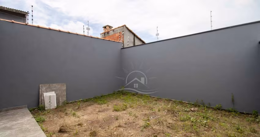 Casa Térrea à venda com piscina, 2 quarto(s),  sendo 1 suíte(s)  no bairro Park DAville, 2000 metros da praia, Peruíbe-SP