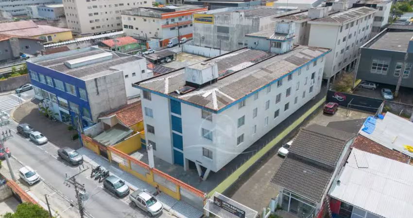 Apartamento amplo à venda , 3 quarto(s),  sendo 1 suíte(s) (edifício bandeirantes) no bairro centro, 200 metros da praia, peruíbe-sp