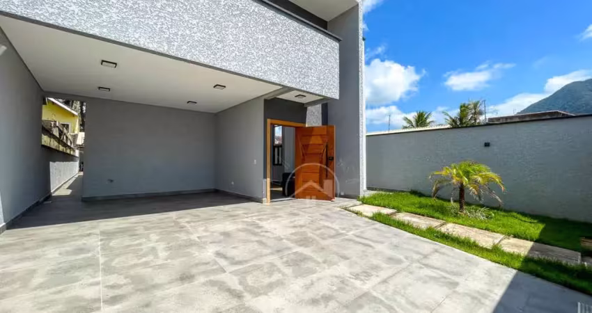 Casa térrea com piscina à venda com piscina, 4 quarto(s),  sendo 2 suíte(s)  no bairro centro, 100 metros da praia, peruíbe-sp
