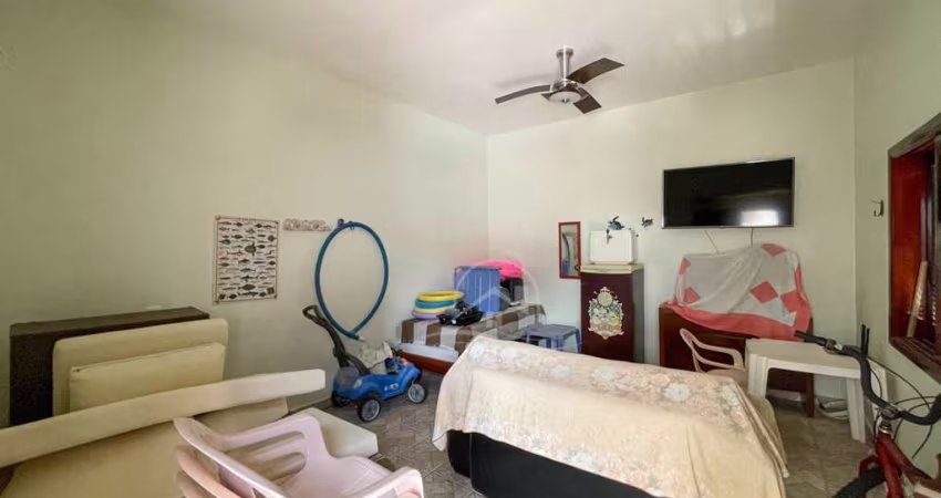 Casa Sobrado à venda com piscina, 4 quarto(s),  sendo 4 suíte(s)  no bairro Stella Maris, 250 metros da praia, Peruíbe-SP