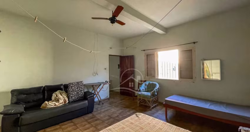 Casa Térrea com Edícula à venda , 3 quarto(s),   no bairro Stella Maris, 700 metros da praia, Peruíbe-SP