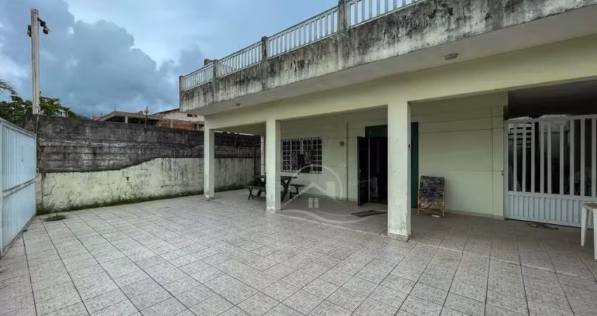 Casa térrea à venda , 3 quarto(s),  sendo 1 suíte(s)  no bairro jardim barra de jangadas, 10 metros da praia, peruíbe-sp