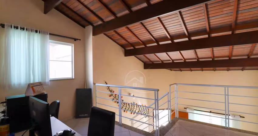 Casa com Mezanino à venda com piscina, 3 quarto(s),  sendo 2 suíte(s)  no bairro Stella Maris, 1000 metros da praia, Peruíbe-SP