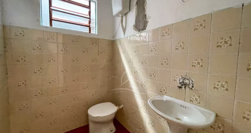 Casa Térrea com Edícula à venda , 3 quarto(s),  sendo 1 suíte(s)  no bairro Vila Isolina, 1000 metros da praia, Peruíbe-SP