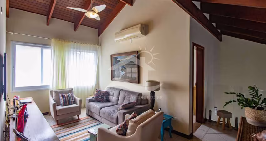 Casa Sobrado à venda com piscina, 4 quarto(s),  sendo 3 suíte(s)  no bairro Sambura, 700 metros da praia, Peruíbe-SP