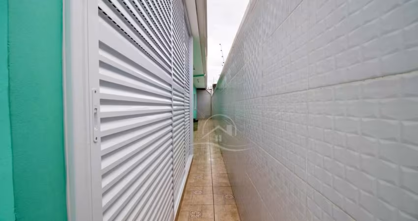 Casa Térrea com piscina à venda com piscina, 3 quarto(s),  sendo 2 suíte(s)  no bairro Arpoador, 160 metros da praia, Peruíbe-SP
