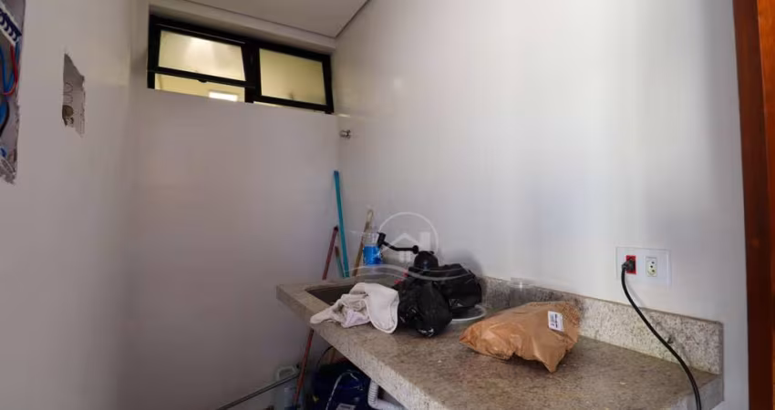 Casa Térrea com piscina à venda com piscina, 3 quarto(s),  sendo 1 suíte(s)  no bairro São João Batista, 250 metros da praia, Peruíbe-SP