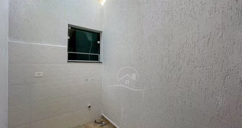 Casa Térrea com piscina à venda com piscina, 3 quarto(s),  sendo 1 suíte(s)  no bairro Arpoador, 100 metros da praia, Peruíbe-SP