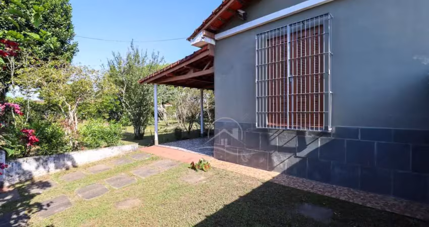 Casa chácara à venda , 3 quarto(s),  sendo 1 suíte(s)  no bairro vila erminda, 2 metros da praia, peruíbe-sp