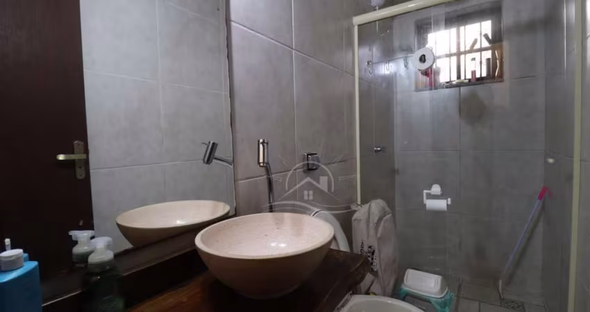 Casa Térrea à venda , 2 quarto(s),  sendo 1 suíte(s)  no bairro Ribamar, 1500 metros da praia, Peruíbe-SP