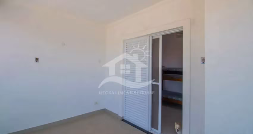Casa sobrado à venda com piscina, 4 quarto(s),  sendo 2 suíte(s)  no bairro flórida, 2 metros da praia, peruíbe-sp