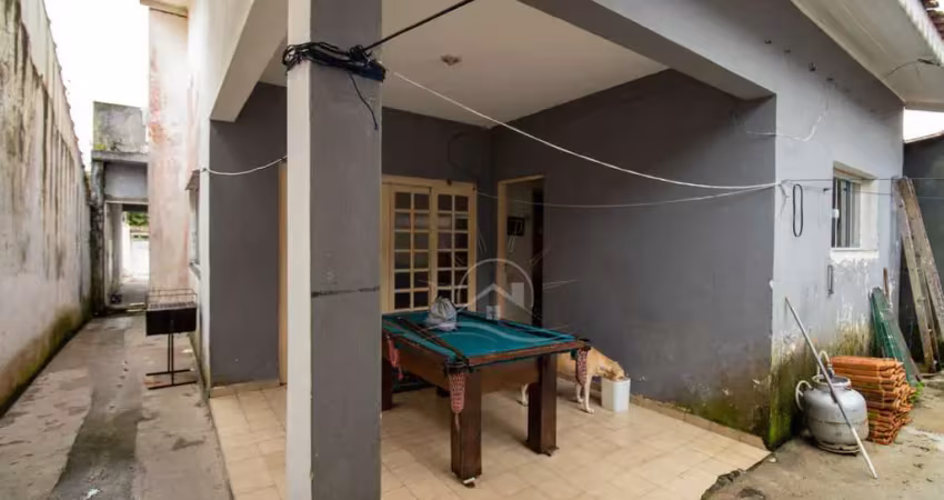 Casa sobrado à venda , 3 quarto(s),  sendo 1 suíte(s)  no bairro centro, 200 metros da praia, peruíbe-sp