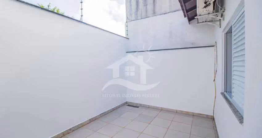 Casa térrea à venda , 3 quarto(s),  sendo 1 suíte(s)  no bairro beira mar, 600 metros da praia, peruíbe-sp