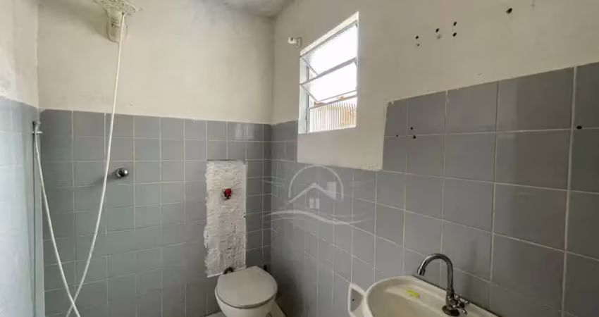 Casa térrea à venda , 2 quarto(s),   no bairro centro, 800 metros da praia, peruíbe-sp