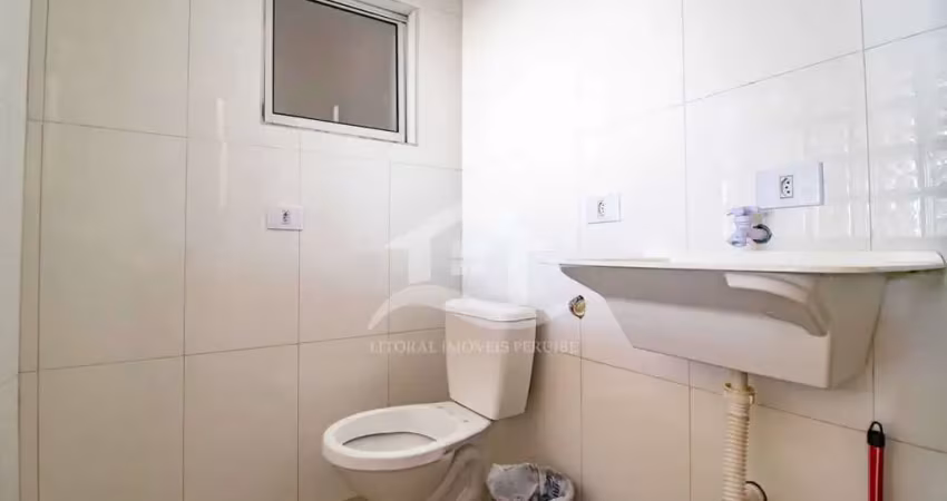 Casa sobreposta / baixo à venda , 2 quarto(s),  sendo 1 suíte(s)  no bairro maria helena novaes, 400 metros da praia, peruíbe-sp