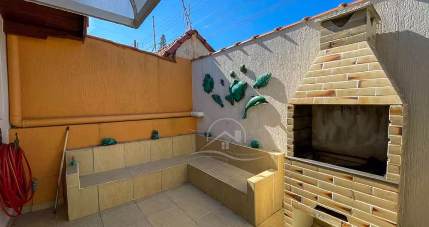 Casa Térrea à venda , 3 quarto(s),  sendo 1 suíte(s)  no bairro Stella Maris, 500 metros da praia, Peruíbe-SP