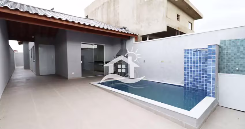Casa térrea à venda com piscina, 2 quarto(s),  sendo 1 suíte(s)  no bairro flora rica, 2000 metros da praia, peruíbe-sp