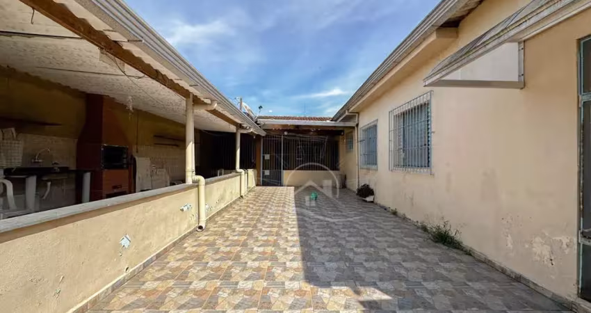Casa térrea à venda , 3 quarto(s),  sendo 1 suíte(s)  no bairro vila erminda, 2500 metros da praia, peruíbe-sp