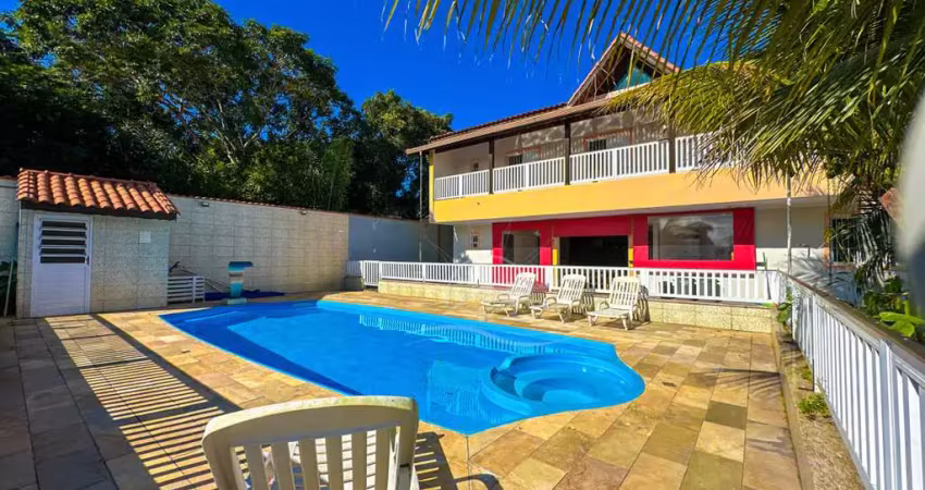 Casa sobrado à venda , 5 quarto(s),  sendo 5 suíte(s)  no bairro estância santa gabriela, 1500 metros da praia, peruíbe-sp