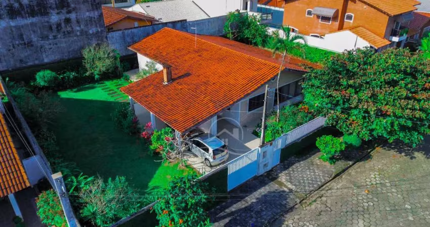 Casa térrea à venda , 3 quarto(s),  sendo 1 suíte(s)  no bairro são joão batista, 200 metros da praia, peruíbe-sp