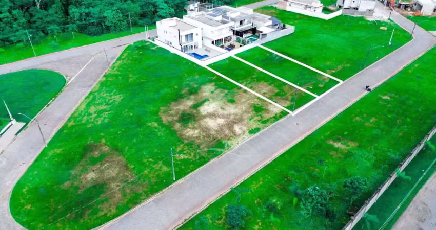 Terreno amplo à venda , ,   no bairro residencial bosque três marias, 3000 metros da praia, peruíbe-sp