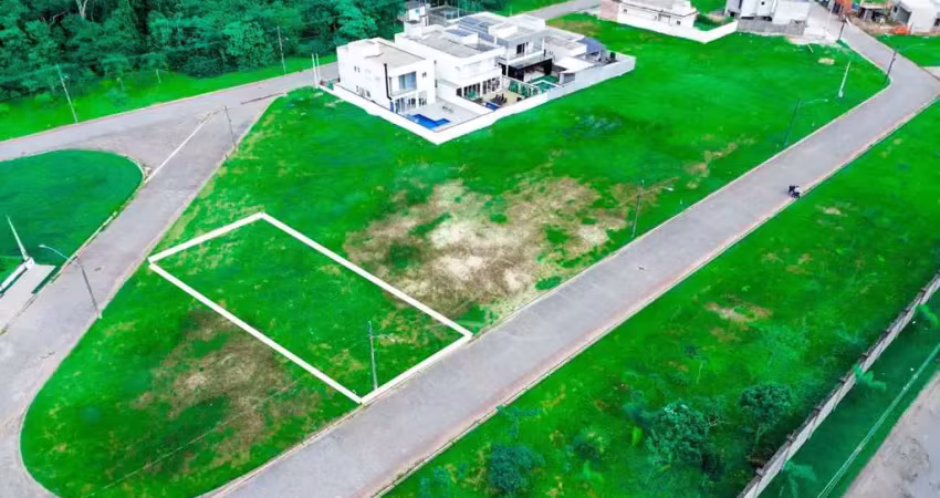 Terreno amplo à venda com piscina, ,   no bairro residencial bosque três marias, 3000 metros da praia, peruíbe-sp