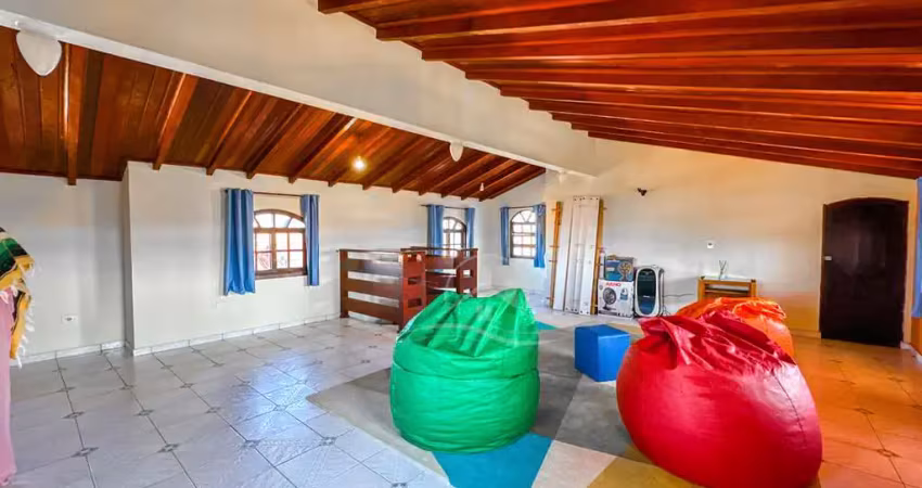 Casa sobrado à venda , 4 quarto(s),  sendo 2 suíte(s)  no bairro três marias, 650 metros da praia, peruíbe-sp