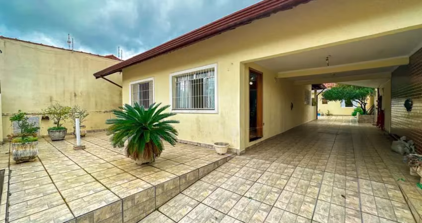 Casa edícula à venda , 2 quarto(s),  sendo 2 suíte(s)  no bairro stella maris, 700 metros da praia, peruíbe-sp
