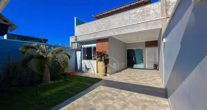Casa sobrado à venda , 2 quarto(s),  sendo 1 suíte(s)  no bairro parque turistico, 1100 metros da praia, peruíbe-sp