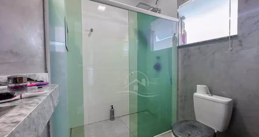 Casa sobrado à venda , 2 quarto(s),  sendo 1 suíte(s)  no bairro parque turistico, 1100 metros da praia, peruíbe-sp