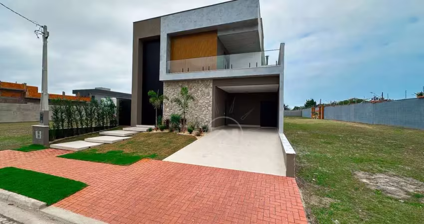 Casa sobrado à venda com piscina, 4 quarto(s),  sendo 3 suíte(s)  no bairro flora rica, 1000 metros da praia, peruíbe-sp