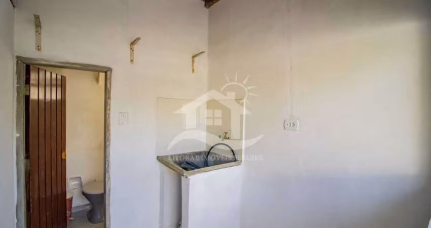 Casa Térrea à venda , 4 quarto(s),  sendo 1 suíte(s)  no bairro Sambura, 200 metros da praia, Peruíbe-SP