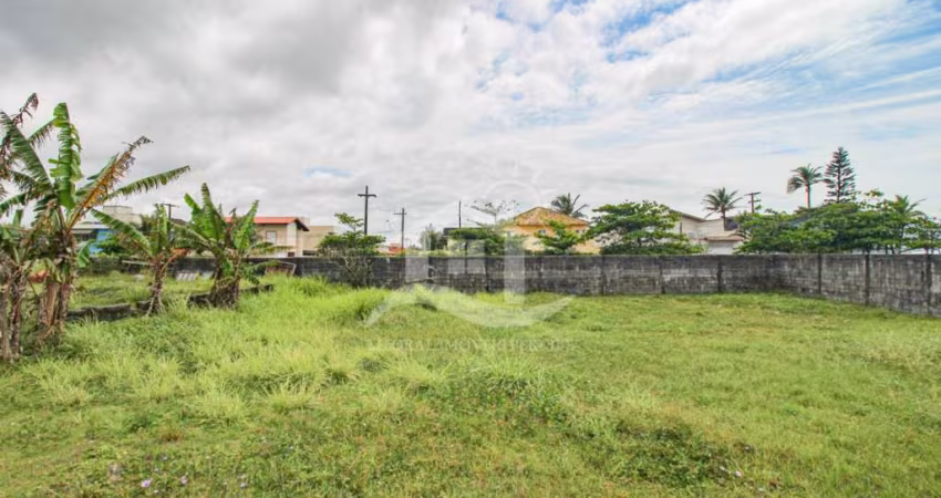 Terreno Amplo à venda , 0 quarto(s),  sendo 0 suíte(s)  no bairro Oasis, 200 metros da praia, Peruíbe-SP