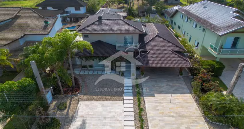 Casa sobrado à venda com piscina, 5 quarto(s),  sendo 5 suíte(s)  no bairro bougainville residencial v, 2 metros da praia, peruíbe-sp