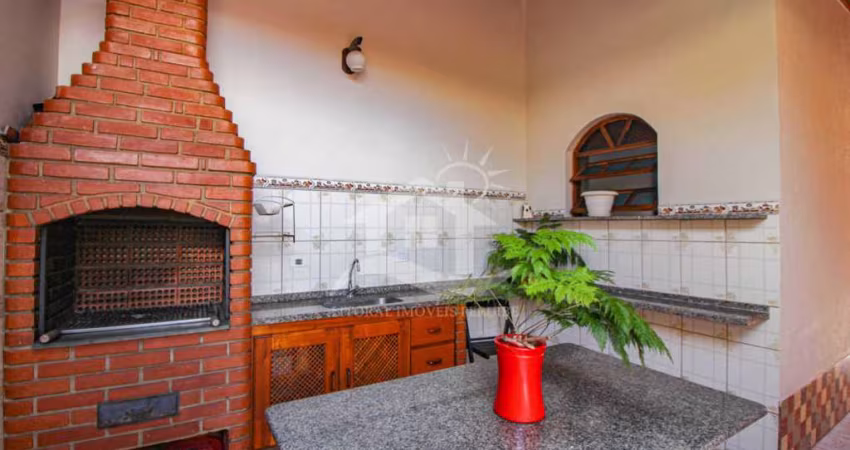Casa Térrea à venda , 3 quarto(s),  sendo 1 suíte(s)  no bairro Três Marias, 800 metros da praia, Peruíbe-SP