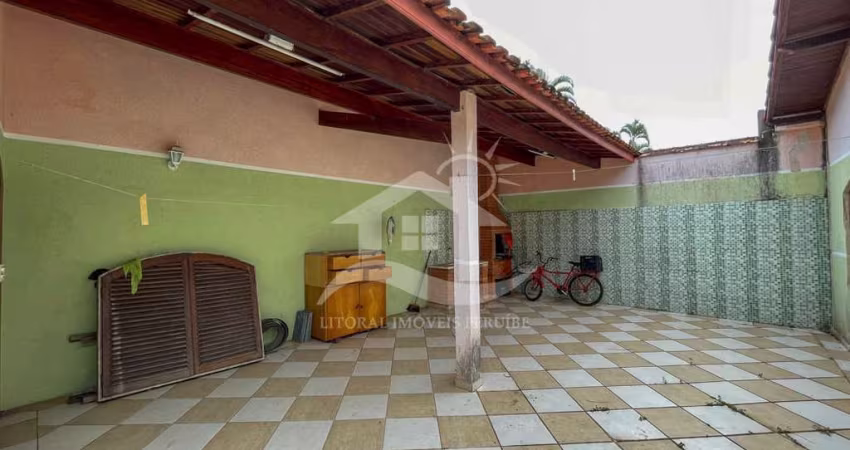 Casa Térrea à venda , 3 quarto(s),  sendo 1 suíte(s)  no bairro Três Marias, 300 metros da praia, Peruíbe-SP