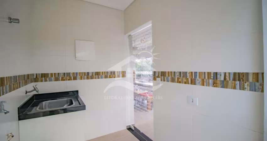 Casa Assobradada à venda com piscina, 4 quarto(s),  sendo 3 suíte(s)  no bairro Bougainville Residencial II, 500 metros da praia, Peruíbe-SP