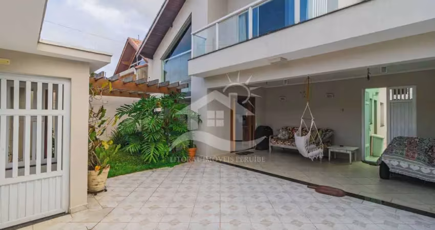Casa sobrado à venda com piscina, 3 quarto(s),  sendo 0 suíte(s)  no bairro sambura, 250 metros da praia, peruíbe-sp