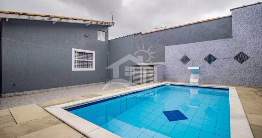 Casa Térrea à venda com piscina, 2 quarto(s),  sendo 1 suíte(s)  no bairro Estância dos Eucaliptos, 1500 metros da praia, Peruíbe-SP