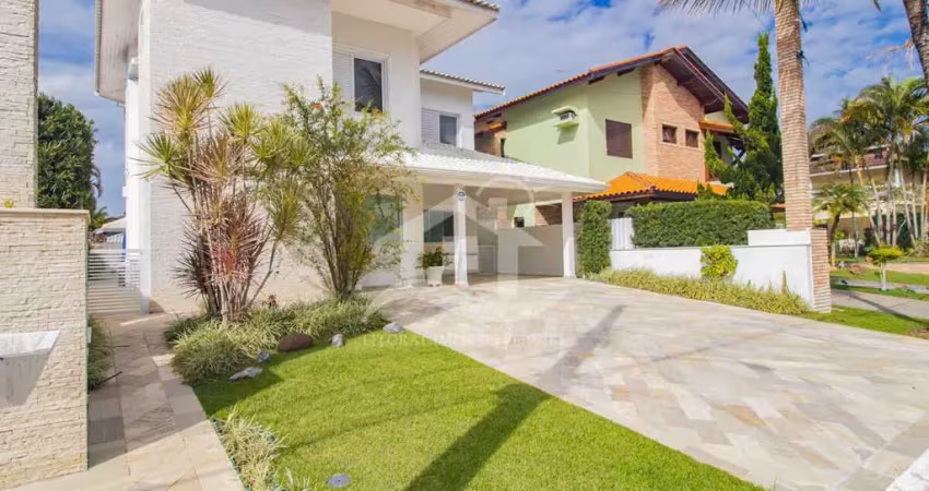 Casa sobrado à venda com piscina, 5 quarto(s),  sendo 5 suíte(s)  no bairro bougainville residencial iii, 500 metros da praia, peruíbe-sp