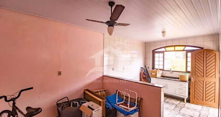 Casa Térrea à venda , 3 quarto(s),  sendo 1 suíte(s)  no bairro Jardim Barra de Jangadas, 800 metros da praia, Peruíbe-SP