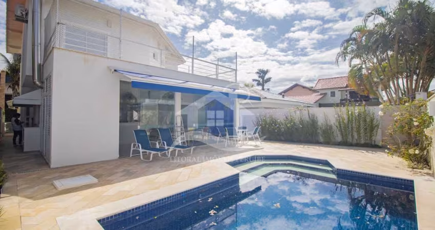 Casa Sobrado à venda com piscina, 5 quarto(s),  sendo 5 suíte(s)  no bairro Bougainville Residencial III, 500 metros da praia, Peruíbe-SP
