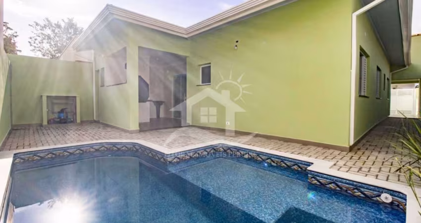Casa Térrea com piscina à venda com piscina, 3 quarto(s),  sendo 3 suíte(s)  no bairro São José, 600 metros da praia, Peruíbe-SP