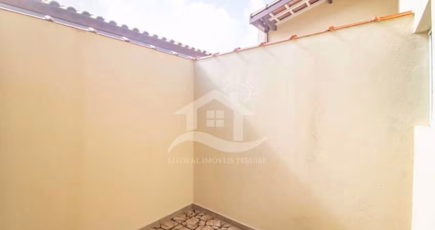 Casa Térrea à venda , 2 quarto(s),  sendo 1 suíte(s)  no bairro Antônio Novaes, 2 metros da praia, Peruíbe-SP